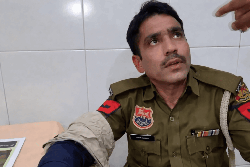Drunk cop rams motorcycle into e-rickshaw in Ambala accident