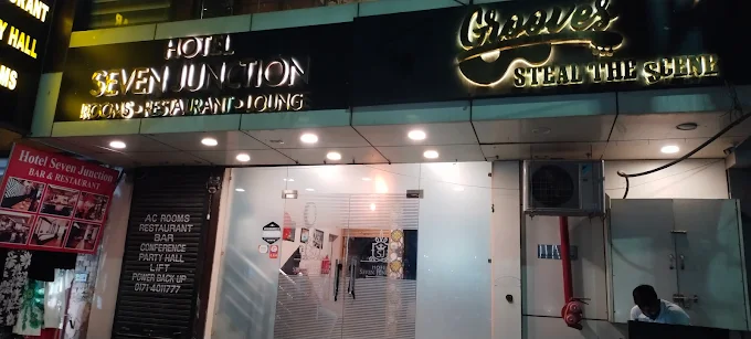 Hotel Seven Junction
